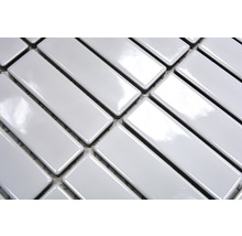 Rektangulära, glänsande mosaikplattor av keramik
