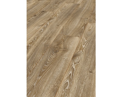 Lagt laminat med träutseende