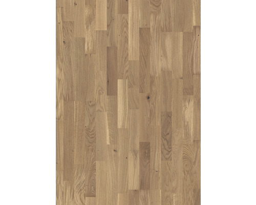 Parkettgolv av ek, lagt i oregelbundet förband