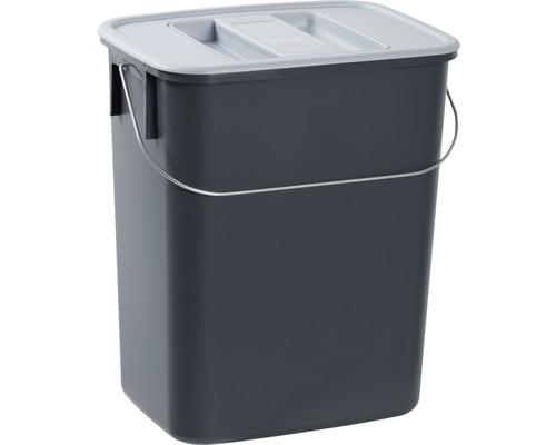 Rektangulär hink av plast med lock och metallhandtag