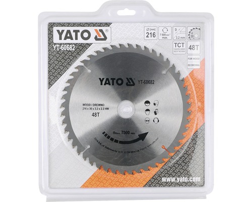 Yato sågklinga med en diameter på 216 millimeter för att såga trä i en förpackning.