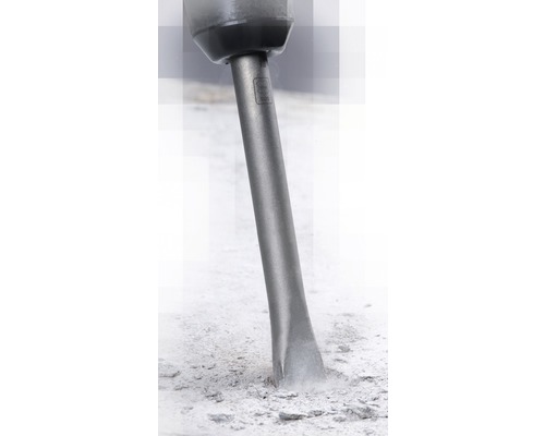 Mejsel i aktion när den slår sönder sten