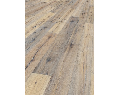 Ljust laminat med trästruktur