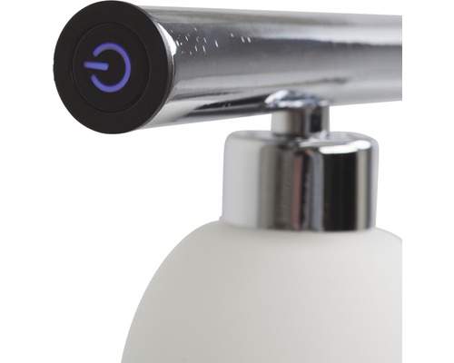 Närbild av en lampa med strömbrytare