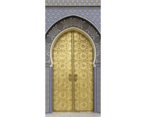 Gyllene port med islamiska mönster