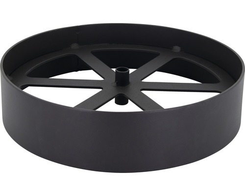 Svart ring med hjulkonstruktion för trädgården.