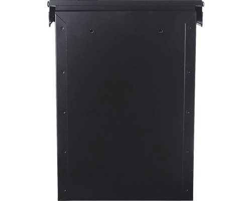 Svart brevlåda i metall