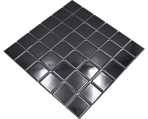 Mosaikplatta med fyrkantiga, glänsande element