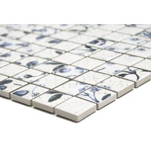 Mosaikplattor med blommönster