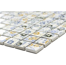 Mosaikplattor med blommönster