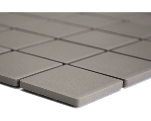 Keramisk mosaikplatta