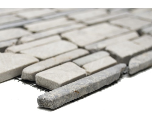 Mosaikmatta av natursten