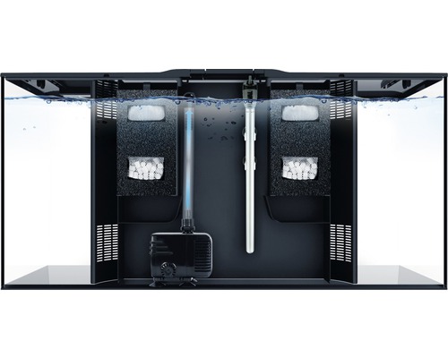 Invändig vy av ett akvarium med filter, pump och värmeelement