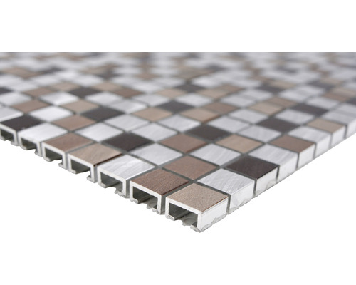 Mosaikplatta med kvadratiska element