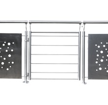 Räcke i rostfritt stål med perforerat mönster