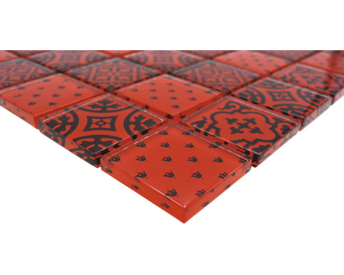 Glasmosaikplatta med mönster