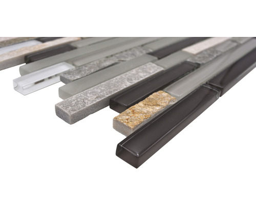 Mosaikplatta av glas och sten