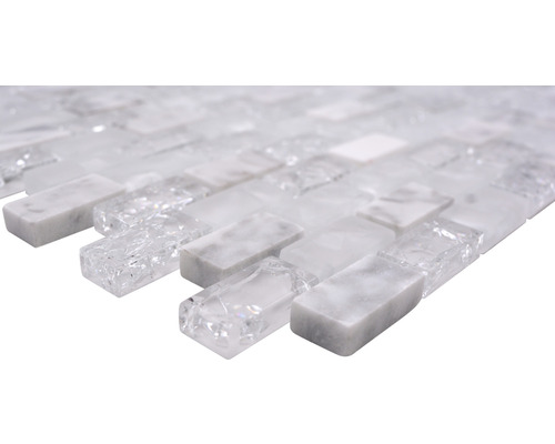 Mosaikplatta av marmor och glas