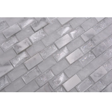 Mosaikplatta av marmor och glas i tegelstensformat