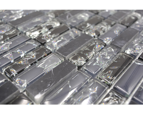 Mosaikplatta av glas och sten