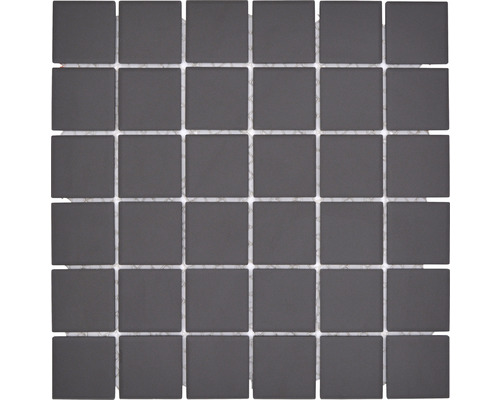 Mosaikplatta med kvadratiska, små plattor