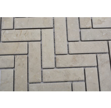 Marmorosaikplattor i fiskbensmönster