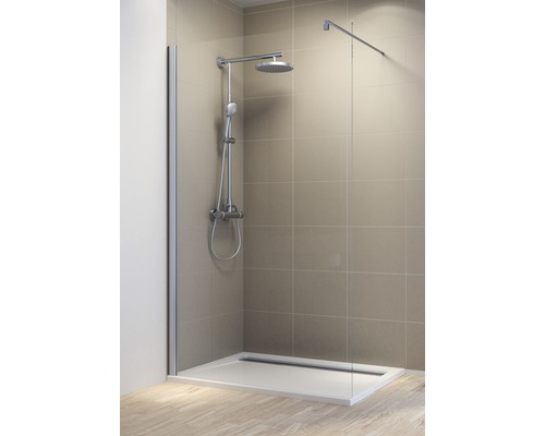 Duschkabin med duschkar och armatur i badrummet.