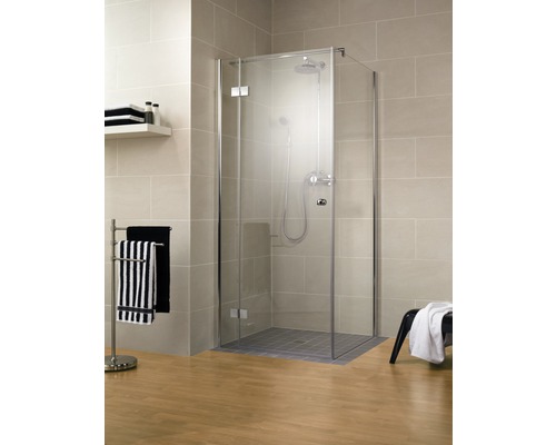 Hörndusch med hörningång i badrummet