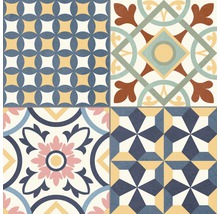 Kakel med olika geometriska och blommiga mönster