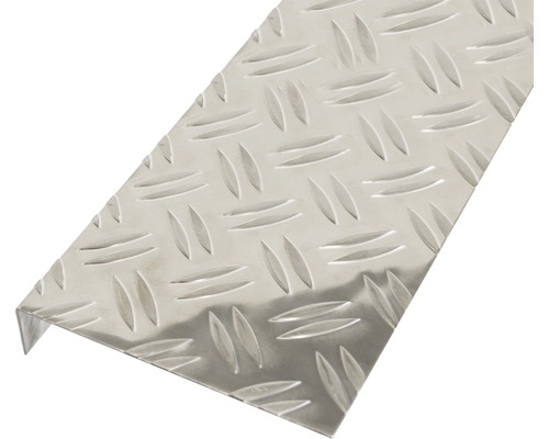Räfflad plåt ALBERTS L-form aluminium natur 135x30x1,5mm 2m Vinkelprofil i aluminiumdurkplåt