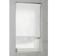 Fönster med vit rullgardin med mönster för skuggning