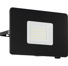 LED-strålkastare med monteringsfäste