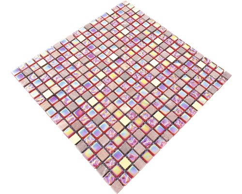 Mosaikplattmatta med små fyrkantiga stenar