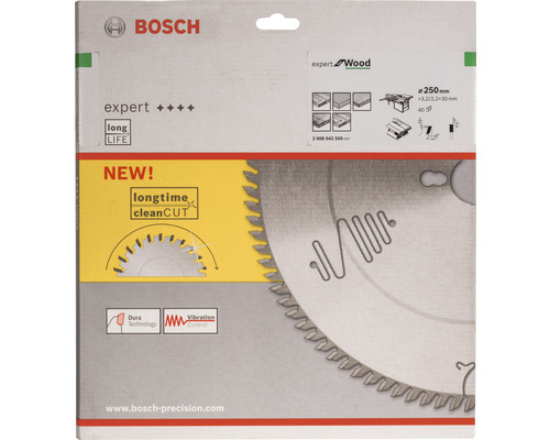 Bosch logotyp. Bosch Expert Wood sågblad med en diameter på 250 millimeter.