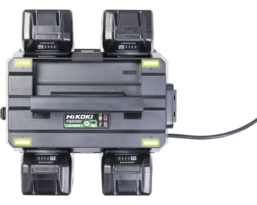 HiKoki batteriladdare med fyra batterier