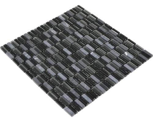 Mosaikmatta av glas och natursten