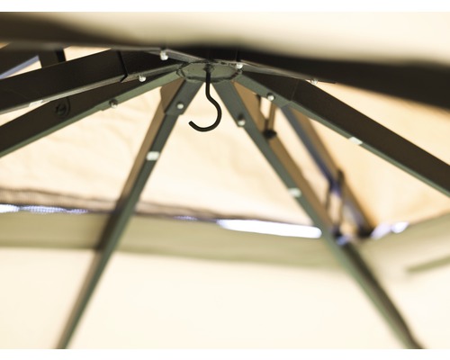 Detaljvy av upphängningen av en paviljong