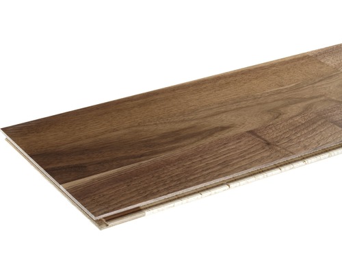 Laminatgolv i träimitation