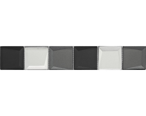 Rektangulära mosaikplattor i svart, grått och vitt