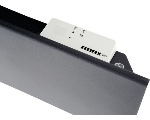 Adax logotyp på ett element med wifi-styrning