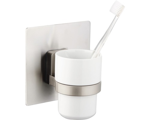Vägghängd tandborsthållare med tandborste