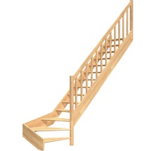 Trätrappa med räcke