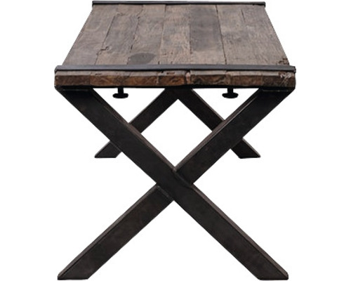 Träbord med metallunderrede