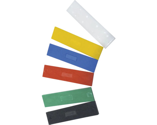 Byggkil av plast i olika storlekar och färger