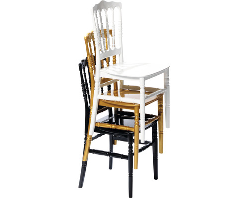 Stapel med tre Chiavaristolar