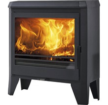 Kamin med brinnande ved