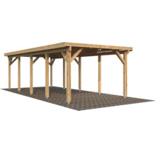 Trä carport med flera stolpar på stenbeläggning