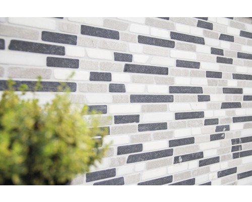 Väggplattor med horisontellt stenmönster