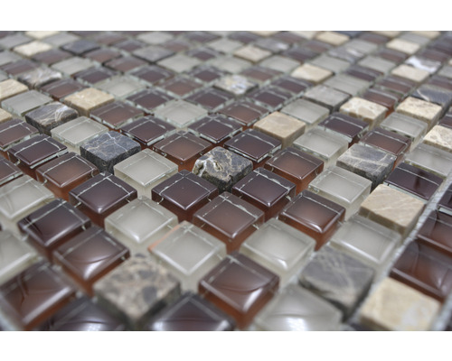 Mosaikplatta av glas och sten, närbild