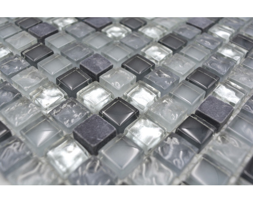 Mosaikplatta av glas och natursten